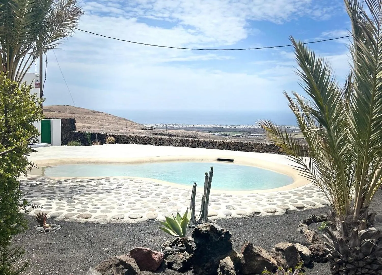 Villa Tias Leisure & Relax contacts